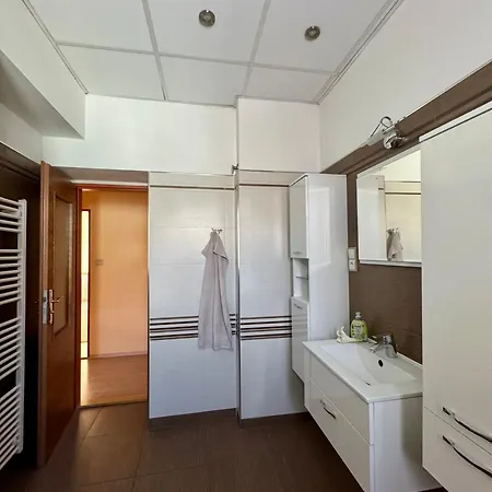 Apartment Golden X Cross *