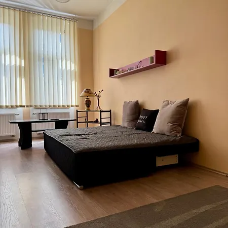 Golden X Cross Apartment *