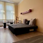 Golden X Cross Apartament *