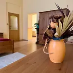 Golden X Cross Apartament
