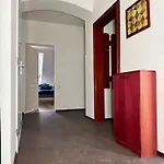 Golden X Cross Apartament