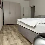 Apartament Golden X Cross