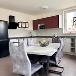 Apartament Golden X Cross
