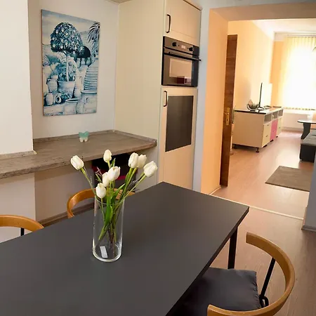 Golden X Cross Apartman