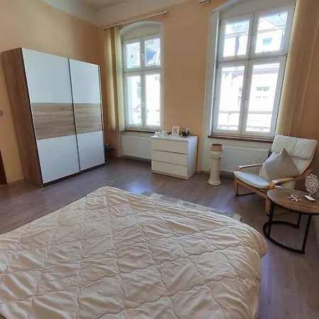 Golden X Cross Apartment